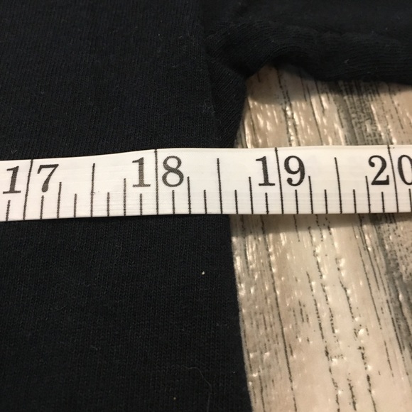 EUC GILDAN Cute Mom’s Baseball Tee - Picture 6 of 6